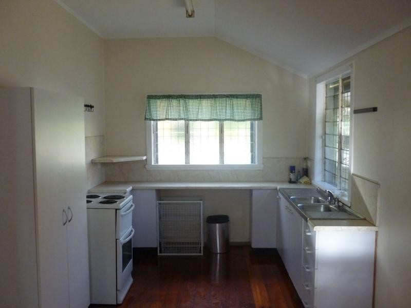 34 Ackers Street, Hermit Park QLD 4812