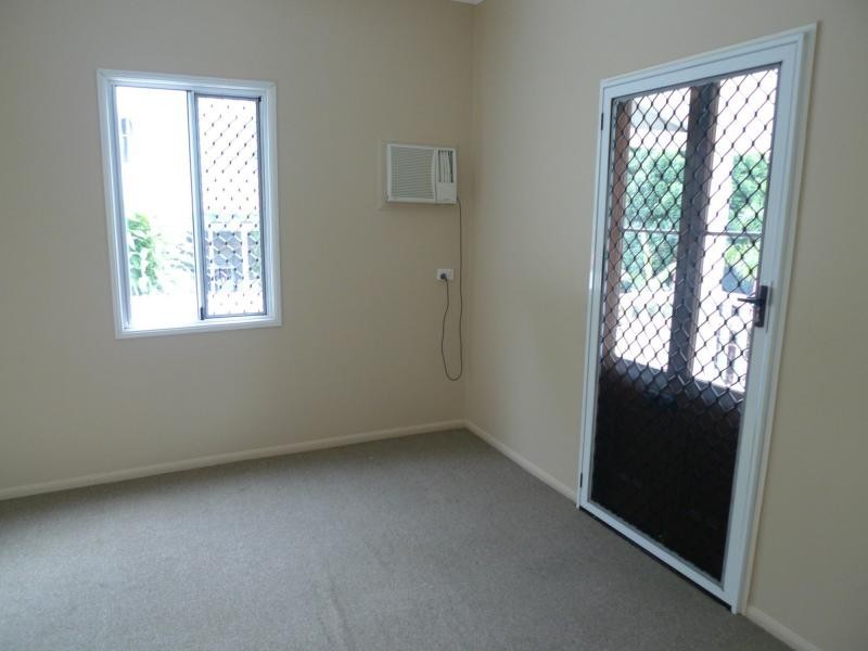 28B Roberts Street, Hermit Park QLD 4812