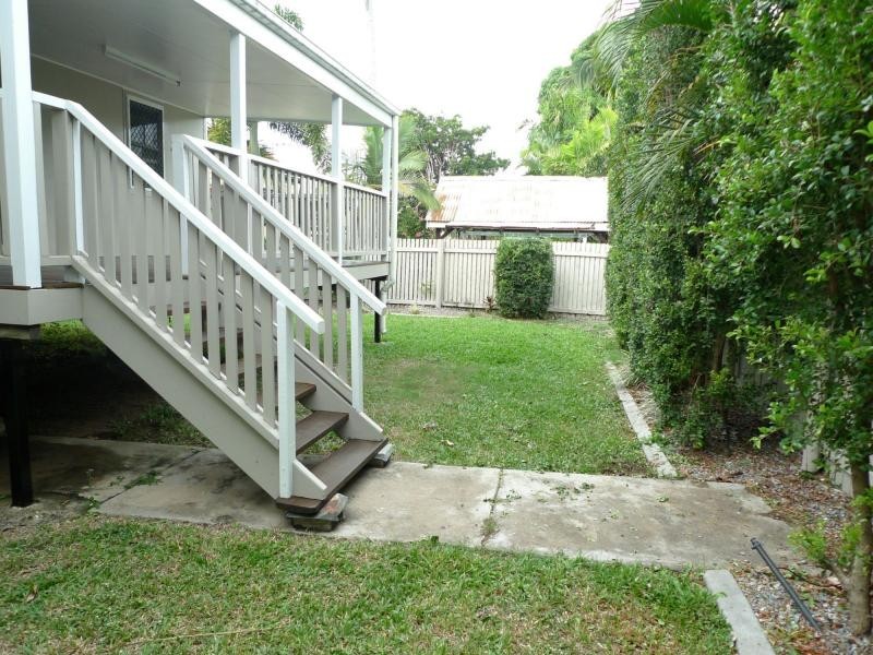 28B Roberts Street, Hermit Park QLD 4812