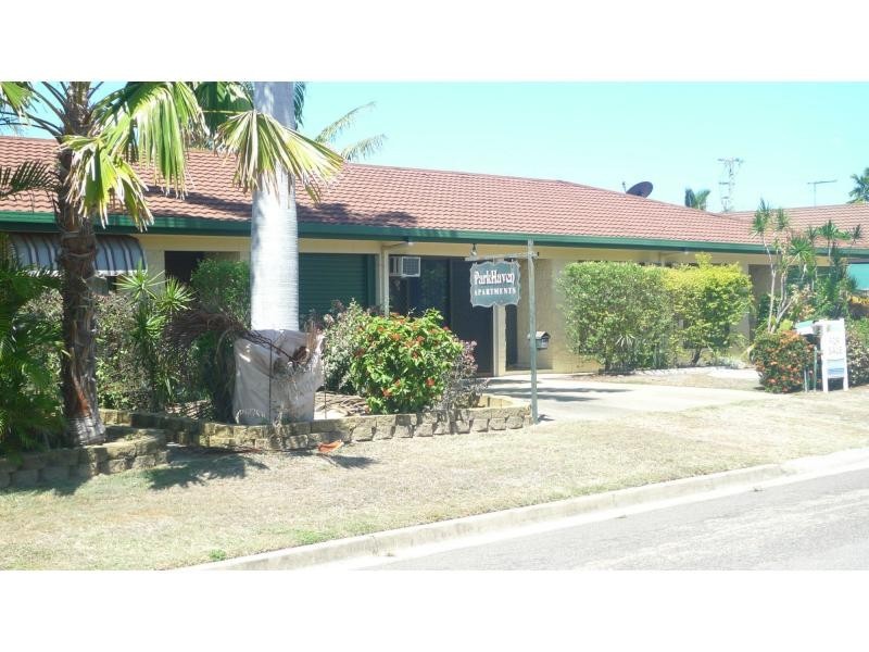 2/11 Hughes Street, Hermit Park QLD 4812