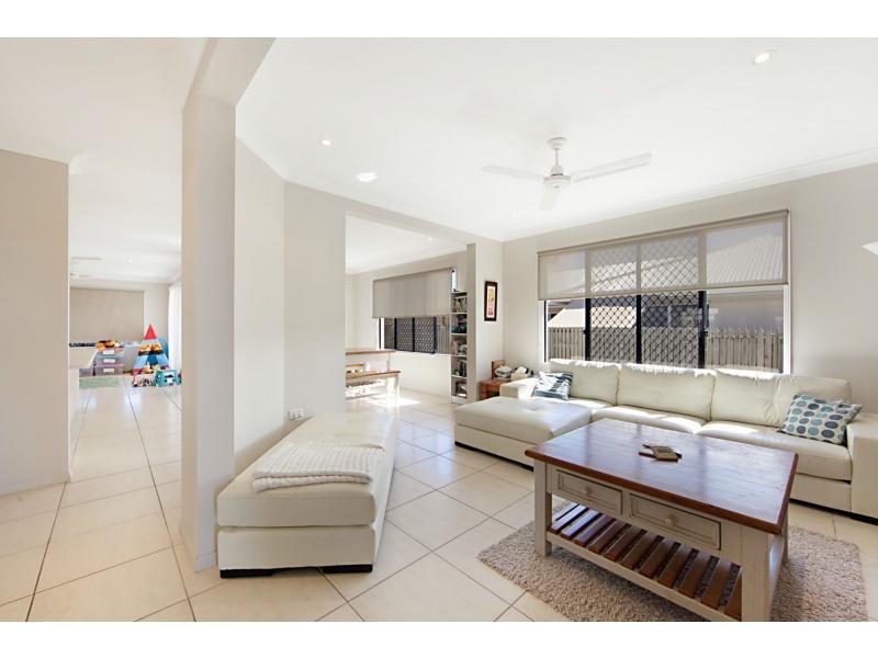 16 Barra Court, Mount Louisa QLD 4814