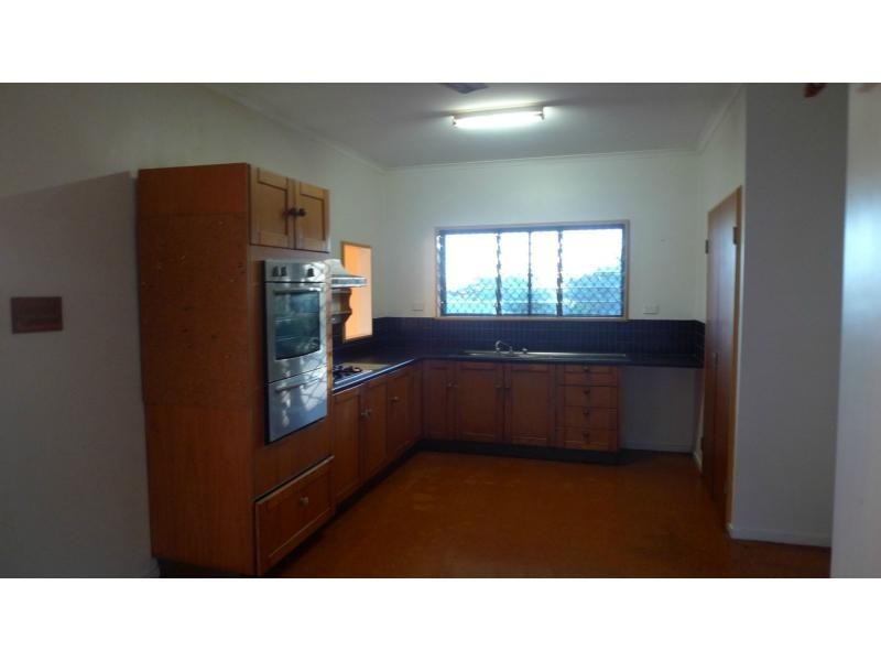 69 Francis Street, West End QLD 4810