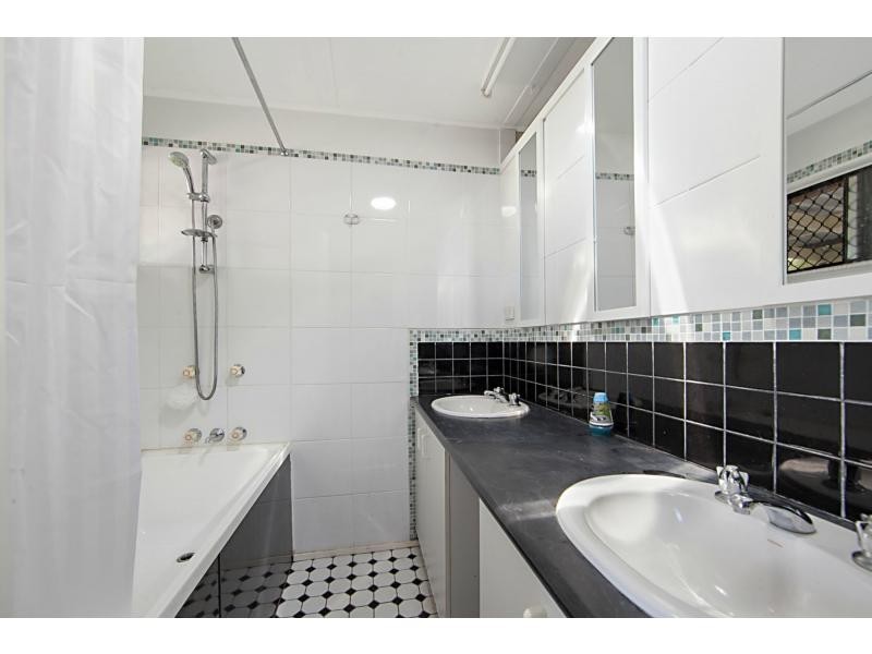 14 Woodlea Court, Kelso QLD 4815