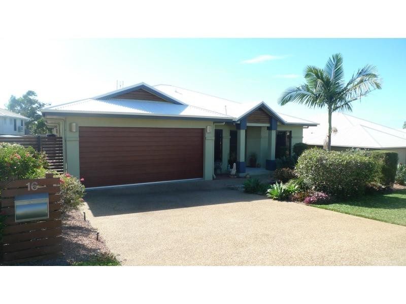 16 Helvellyn Street, Bushland Beach QLD 4818