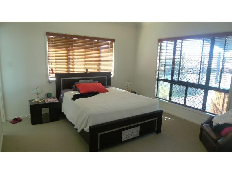 16 Helvellyn Street, Bushland Beach QLD 4818