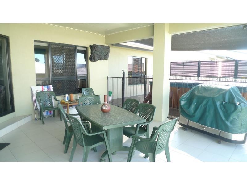 16 Helvellyn Street, Bushland Beach QLD 4818