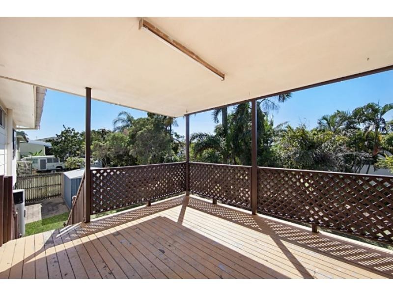 72 Banfield Drive, Mount Louisa QLD 4814