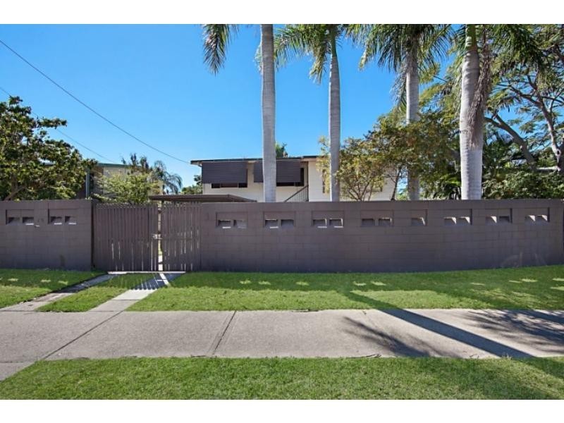 72 Banfield Drive, Mount Louisa QLD 4814