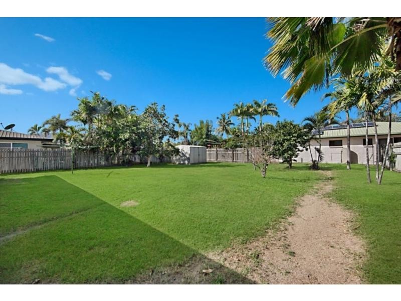 20 Chiquita Avenue, Rasmussen QLD 4815