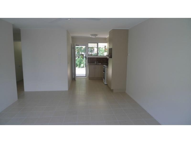 3/110 Queens Road, Hermit Park QLD 4812