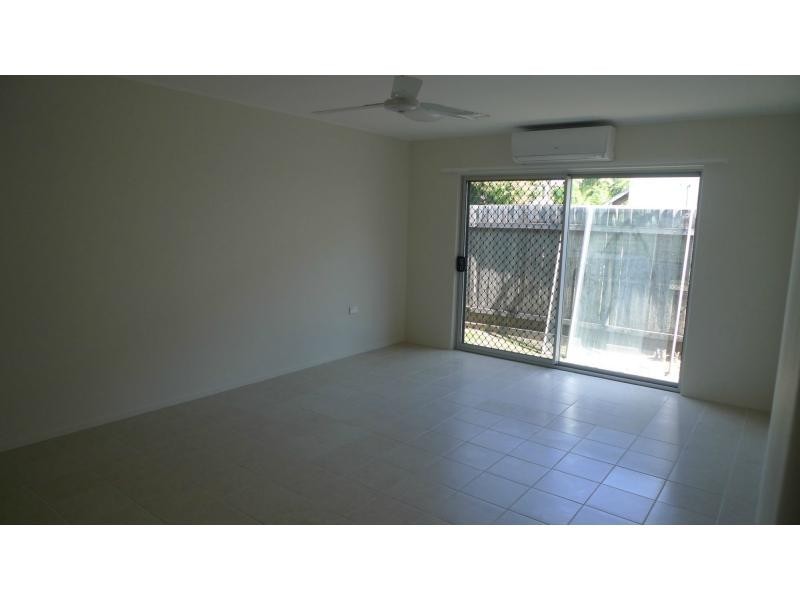 3/110 Queens Road, Hermit Park QLD 4812