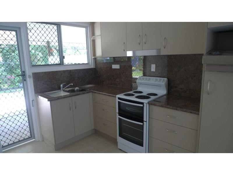 3/110 Queens Road, Hermit Park QLD 4812