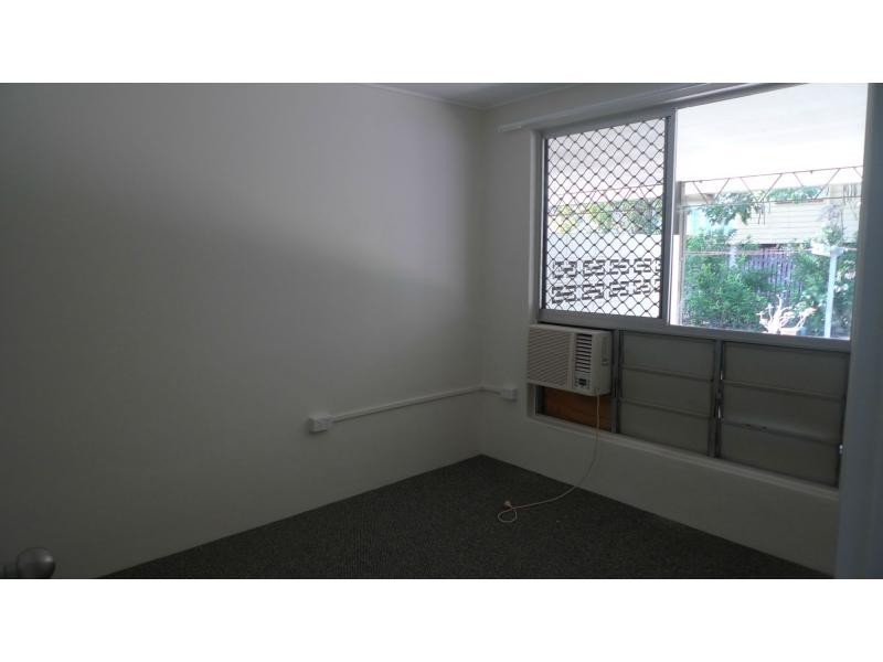 3/110 Queens Road, Hermit Park QLD 4812