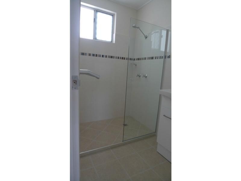 3/110 Queens Road, Hermit Park QLD 4812