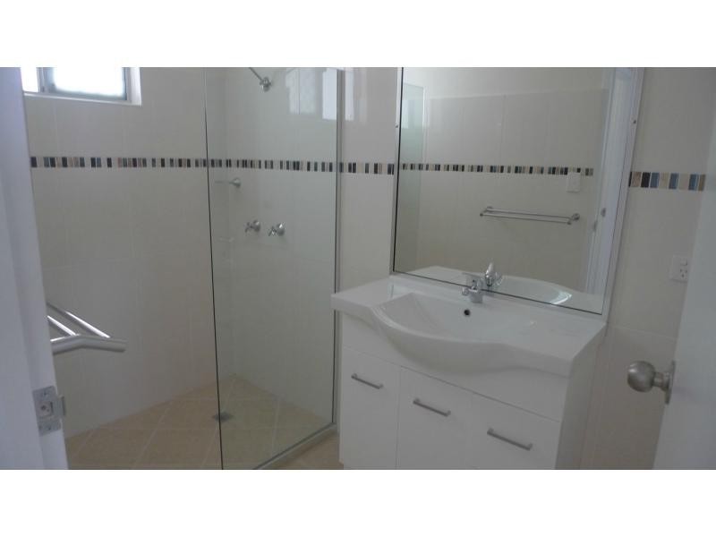 3/110 Queens Road, Hermit Park QLD 4812