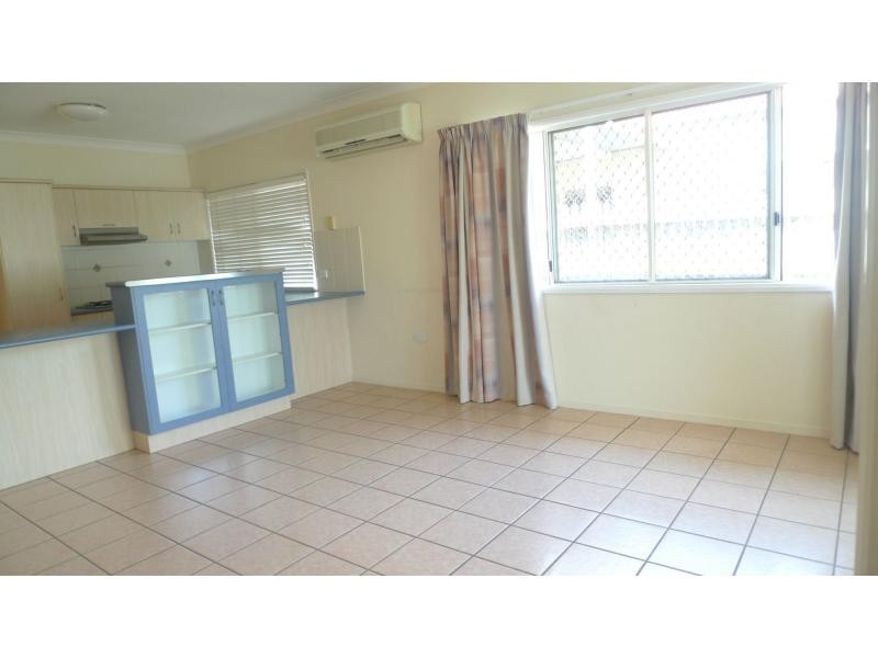 4 Curtin Place, Douglas QLD 4814