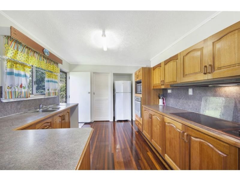 16 Arkaba Street, Mount Louisa QLD 4814