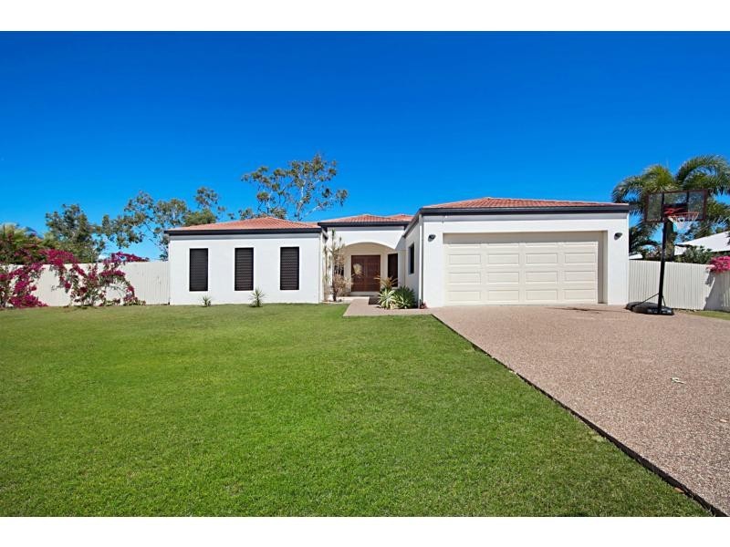 15 Cowboy Court, Kelso QLD 4815