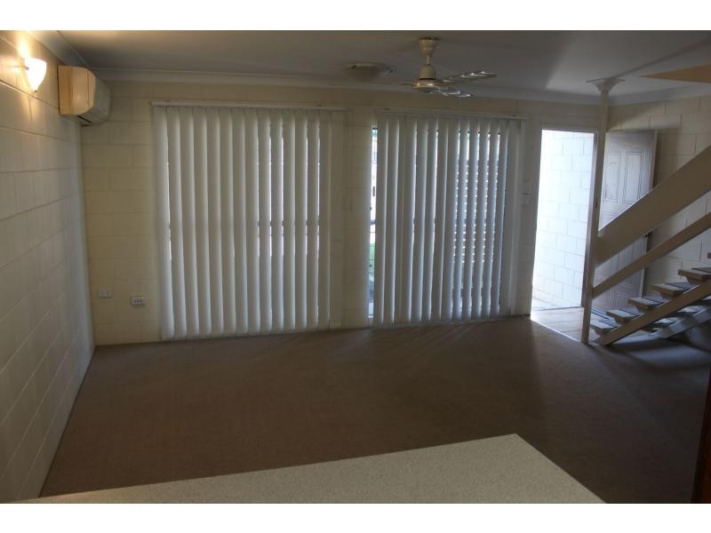 6/201 Kings Road, Pimlico QLD 4812