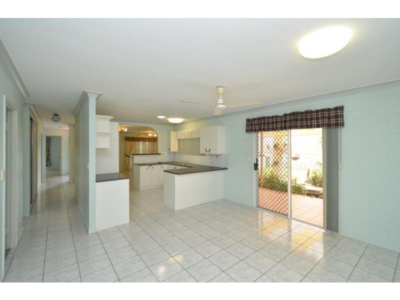 212 Upper Miles Avenue, Kelso QLD 4815