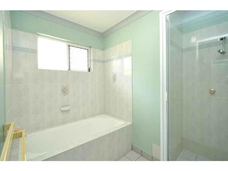 212 Upper Miles Avenue, Kelso QLD 4815