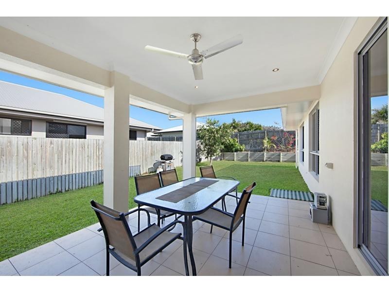 10 Dillon Street, Mount Louisa QLD 4814