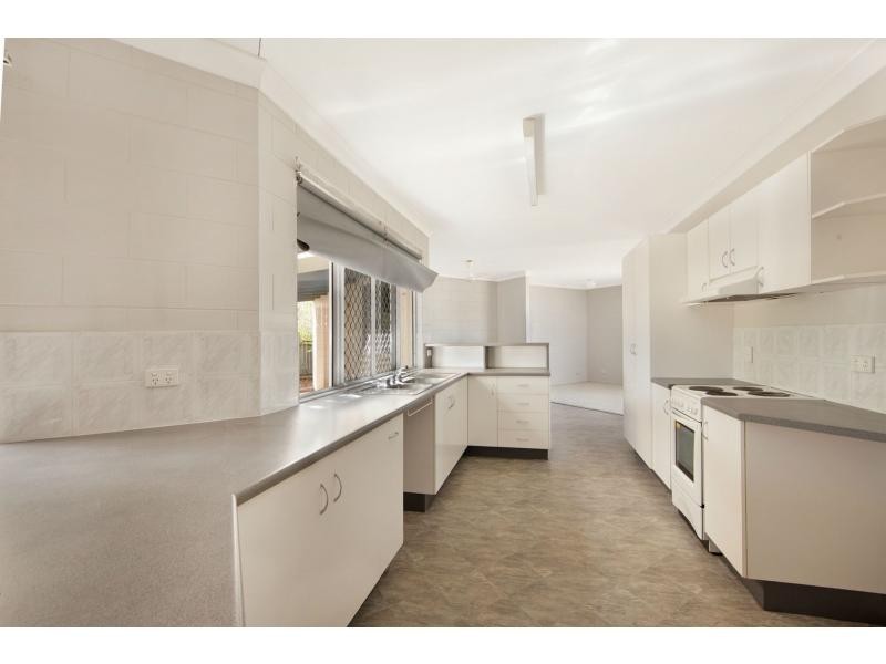 29 Amber Avenue, Rasmussen QLD 4815