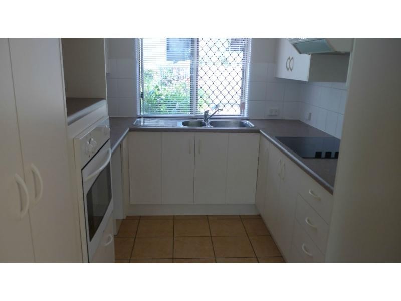 4/11 Albert Street, Cranbrook QLD 4814