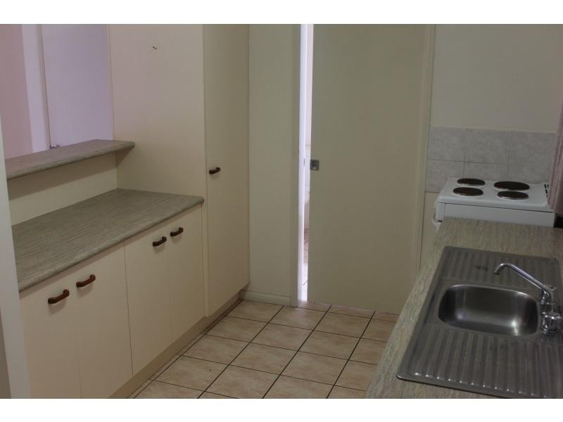 2/21 Tuffley Street, West End QLD 4810