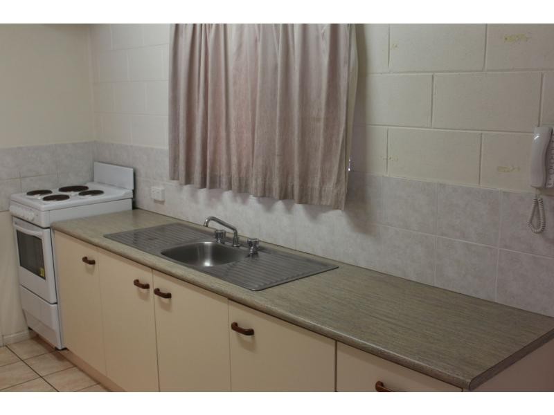2/21 Tuffley Street, West End QLD 4810