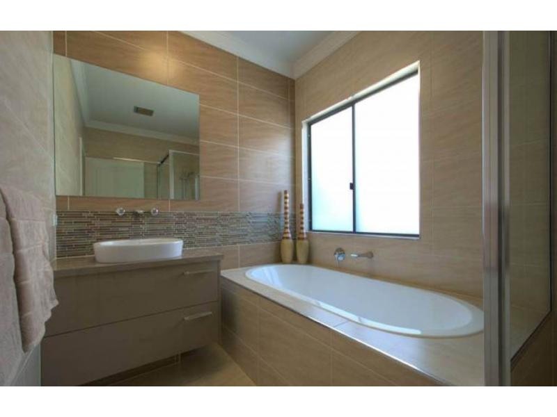 12 Saba Street, Burdell QLD 4818