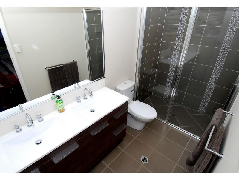 11 Hempel Street, Bushland Beach QLD 4818