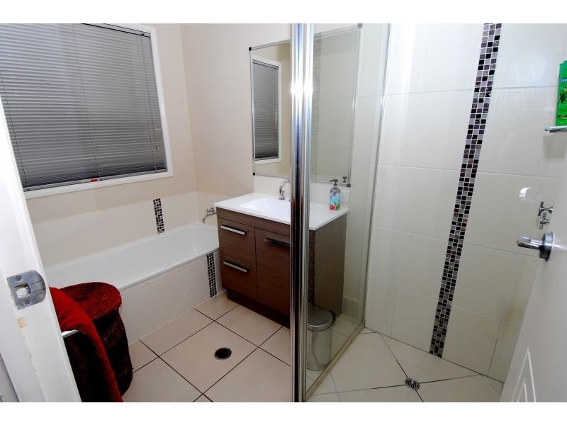 11 Hempel Street, Bushland Beach QLD 4818