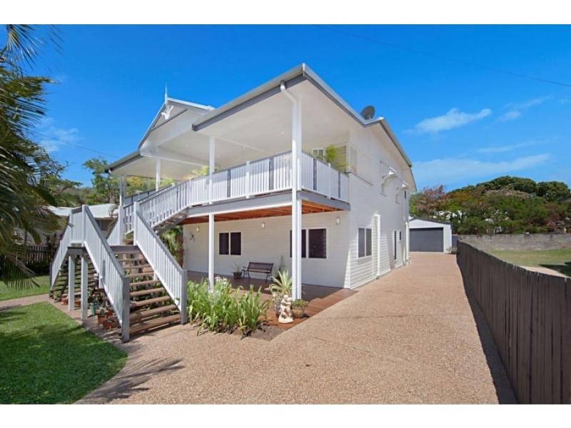 3 Echlin Street, West End QLD 4810