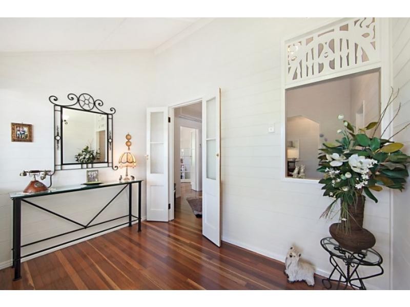 3 Echlin Street, West End QLD 4810