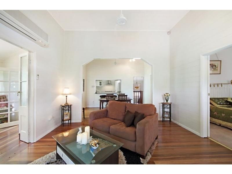 3 Echlin Street, West End QLD 4810