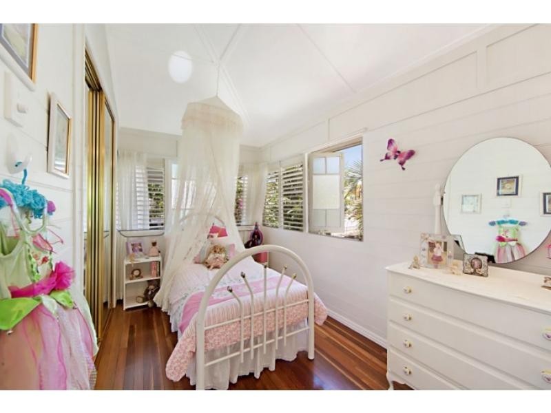 3 Echlin Street, West End QLD 4810