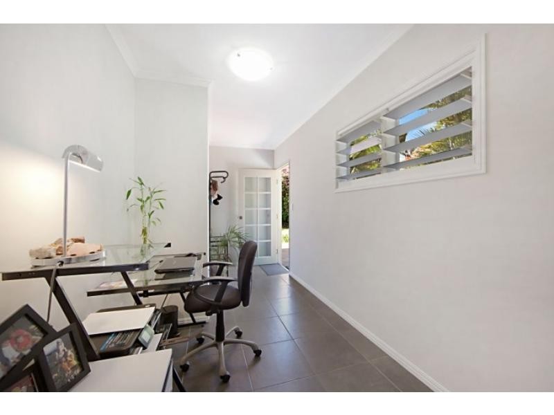 3 Echlin Street, West End QLD 4810