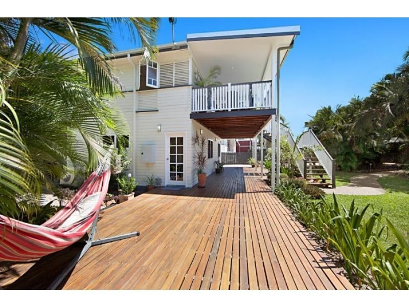 3 Echlin Street, West End QLD 4810