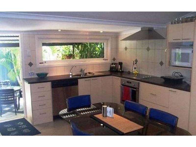 41 Tully Street, South Townsville QLD 4810