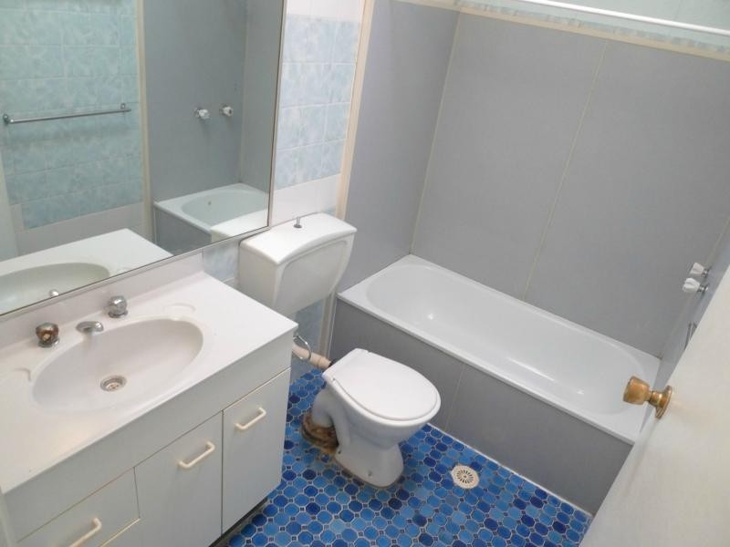 2/23 Carmody Street, Hermit Park QLD 4812