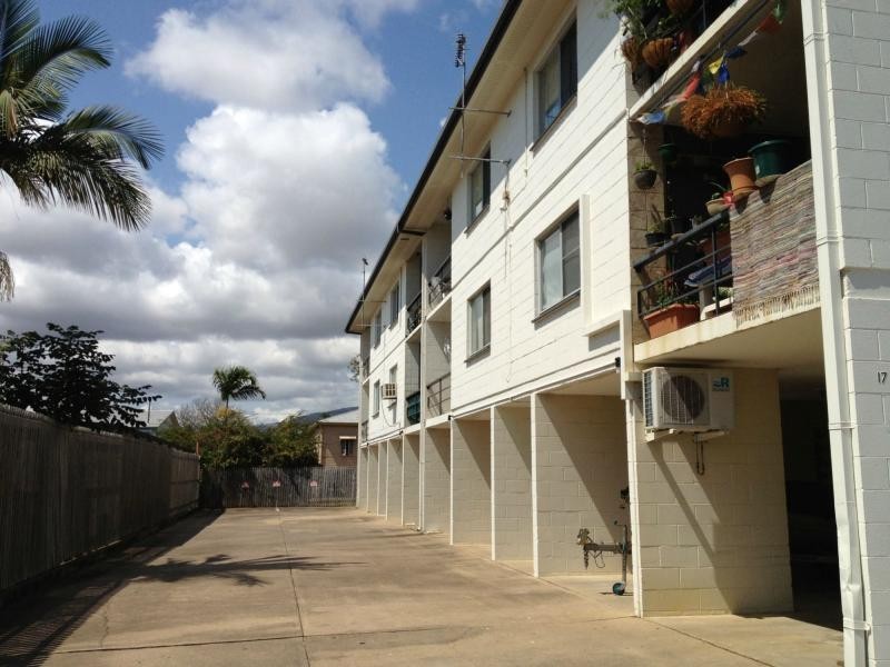 7/17 Gleeson Street, Hermit Park QLD 4812