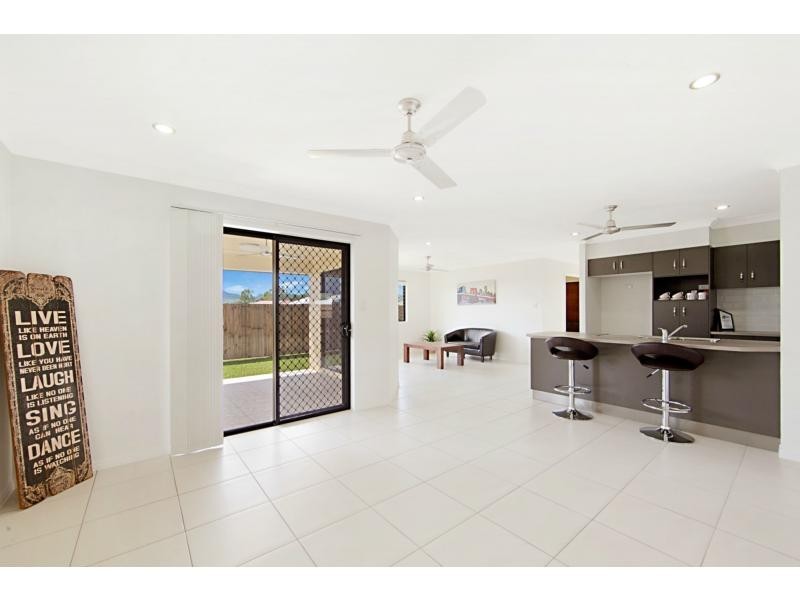 11 Wakeboard Circuit, Kelso QLD 4815