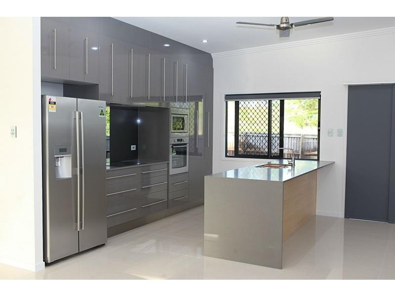 6 Puffer Place, Mount Louisa QLD 4814