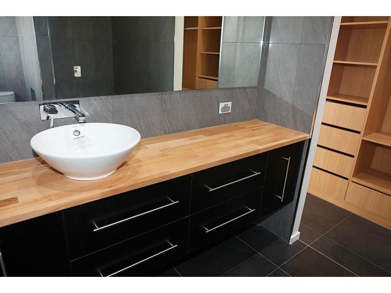 6 Puffer Place, Mount Louisa QLD 4814