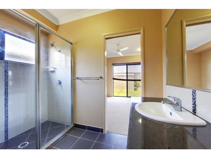 28 Makena Circuit, Burdell QLD 4818