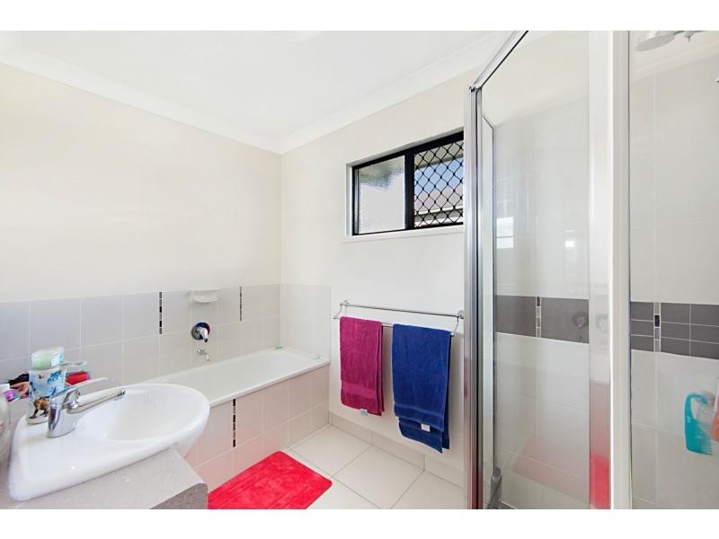 11 Ellsworth Drive, Mount Louisa QLD 4814