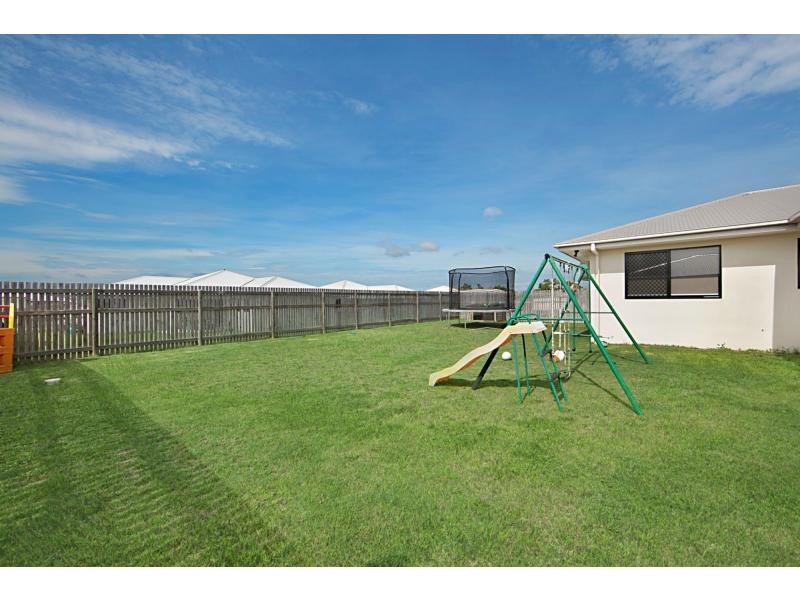 11 Ellsworth Drive, Mount Louisa QLD 4814