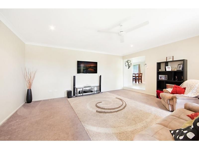 10 Romboli Court, Burdell QLD 4818