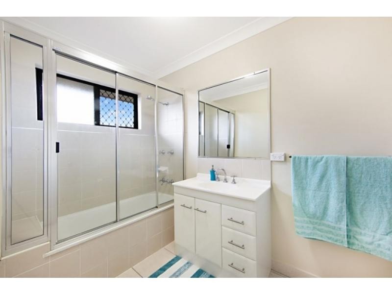 10 Romboli Court, Burdell QLD 4818